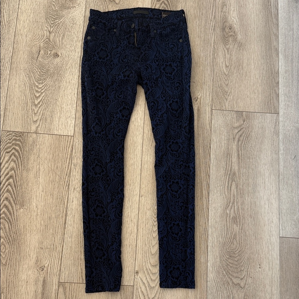 Textured Navy Floral Jacquard Skinny Pants